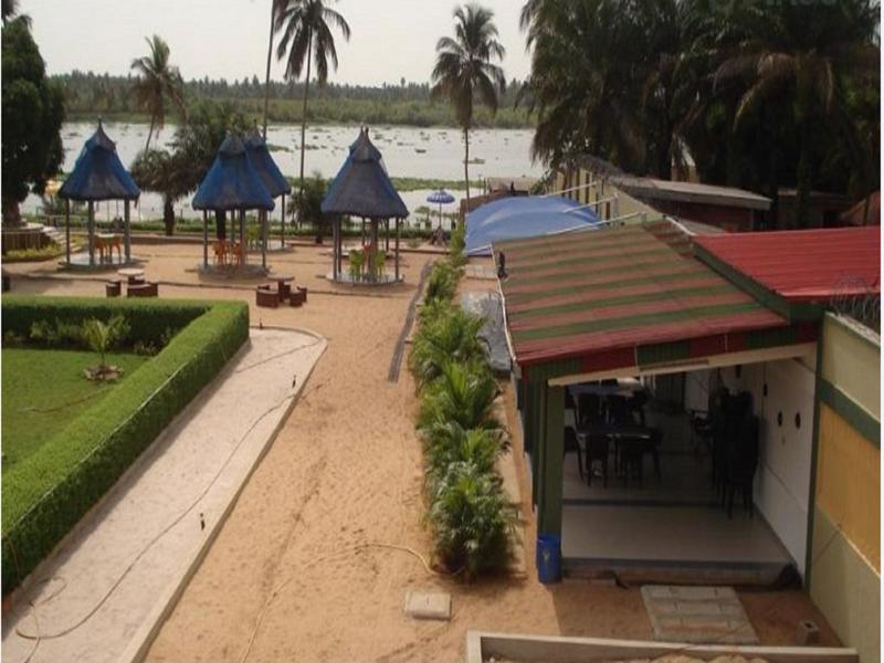 Whispering Palms Resort Magbon Экстерьер фото