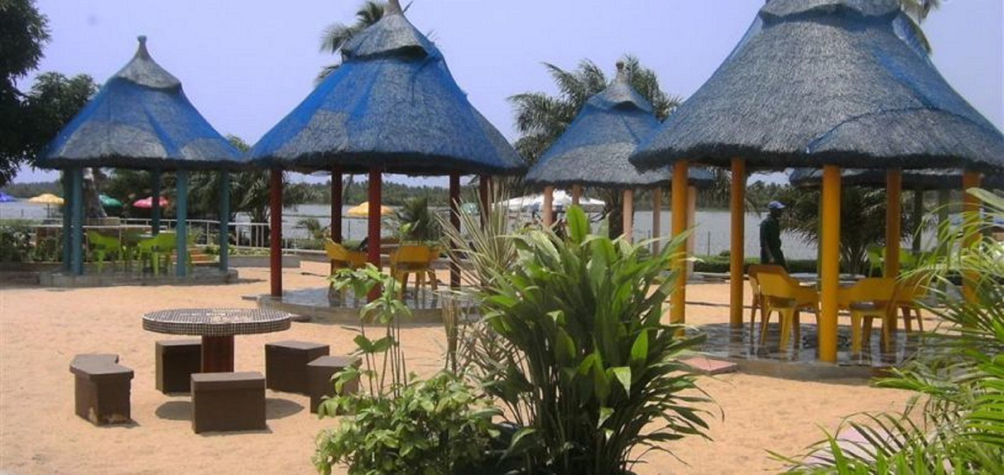 Whispering Palms Resort Magbon Экстерьер фото